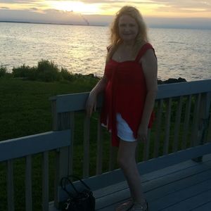 Meet your Posher, Sherry